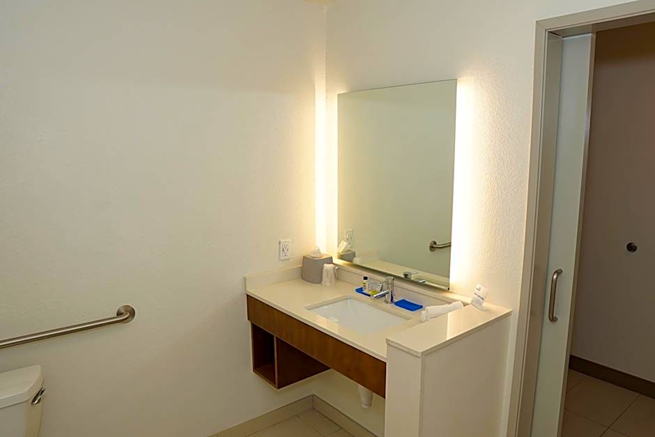 Holiday Inn Express And Suites Denver - Aurora Medical Campus By IHG