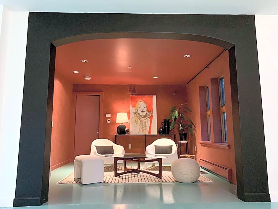 The Trail in Adams - Berkshires' Art Hotel