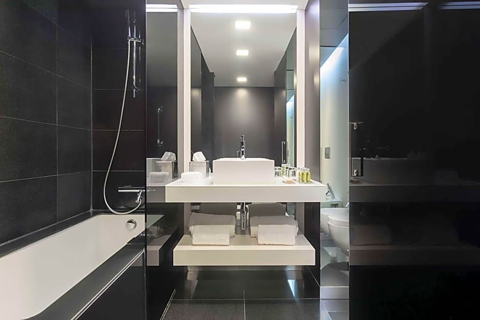 DoubleTree By Hilton Lisbon - Fontana Park