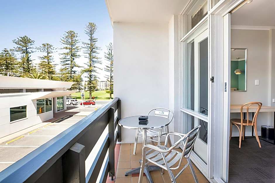 Nightcap at Watermark Glenelg