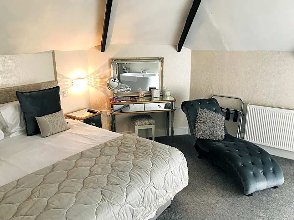 The Whittington & Cat