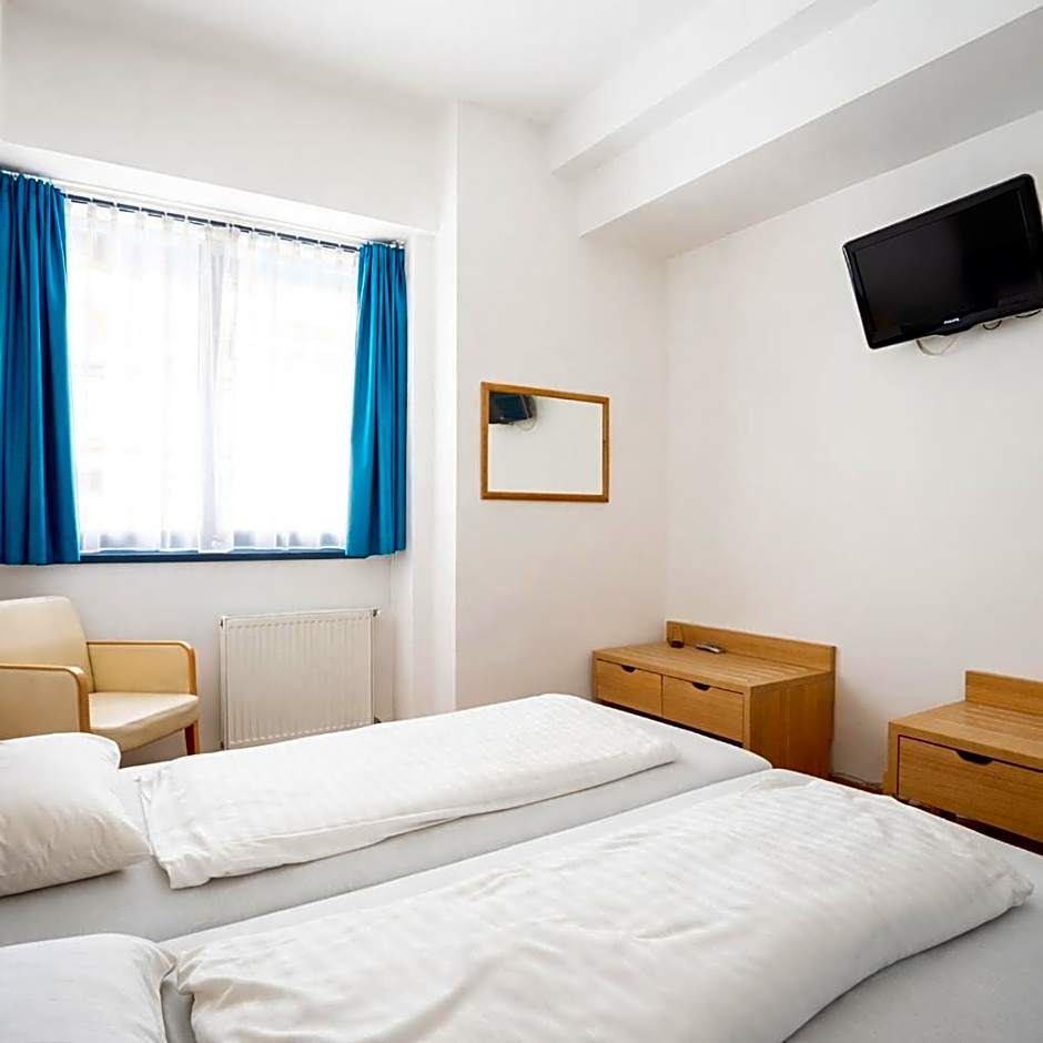 WOW City Hostel