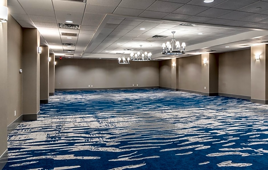 DoubleTree by Hilton New Bern - Riverfront