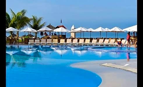 VILLA PARA 5 Personas 4 adultos y 1 Menor En HOTEL TSORO IXTAPA WIFI GRATIS