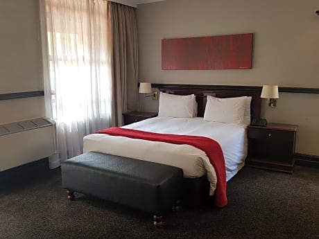 1 Bdroom Queen Suite