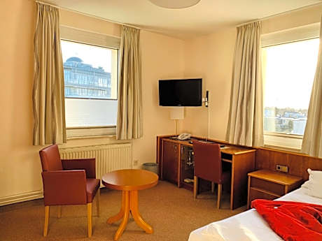 Triple Room with Sea View