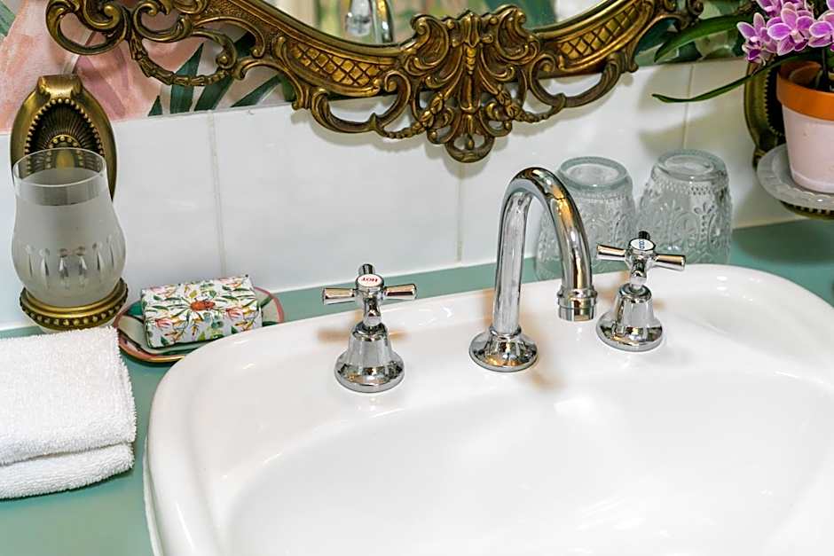 Noosa Valley Manor B&B