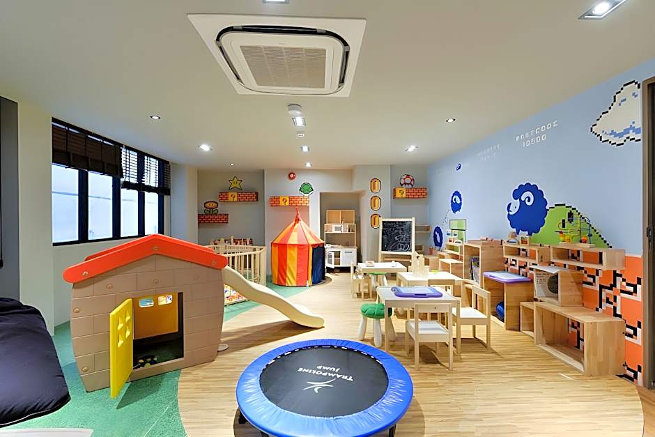 Kokotel Bangkok Surawong