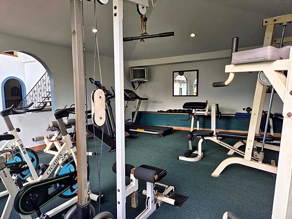 Hotel Santo Tomas / Historical Property