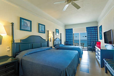 Family Room with sea view