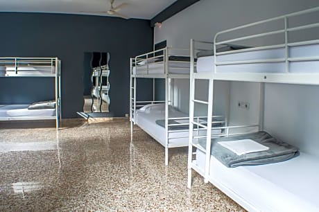 Bed in 10-Bed Mixed Dormitory Room