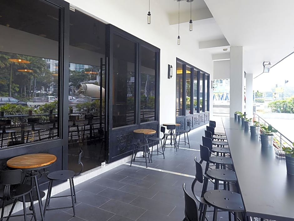 Manhattan Business Hotel Damansara Perdana