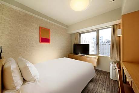 Double Room for Single Use