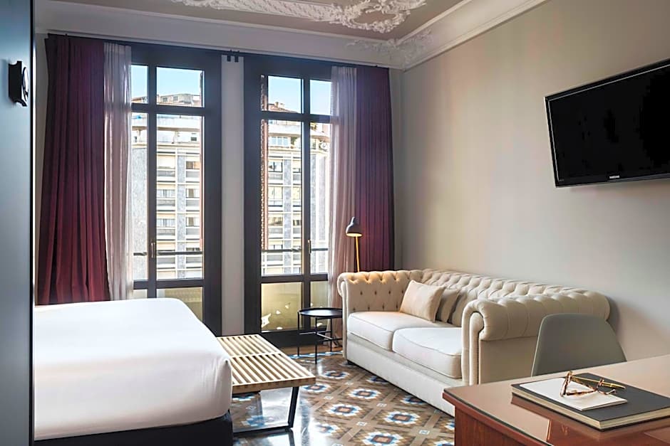 Alexandra Barcelona Hotel, Curio Collection by Hilton