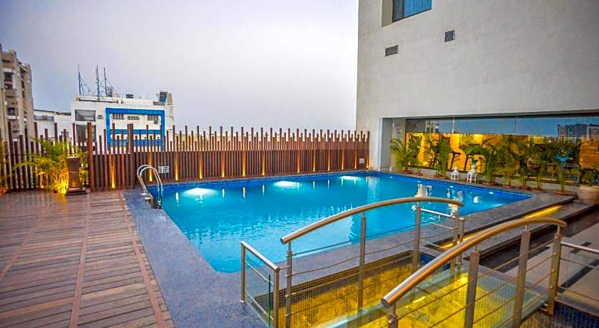 Efcee Sarovar Premiere