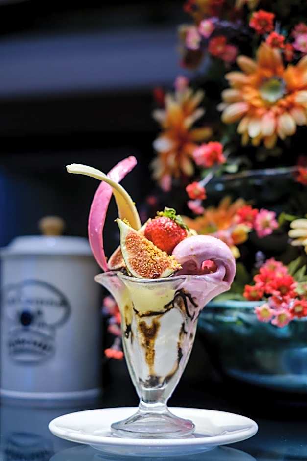 Royal Garden Beach Hotel