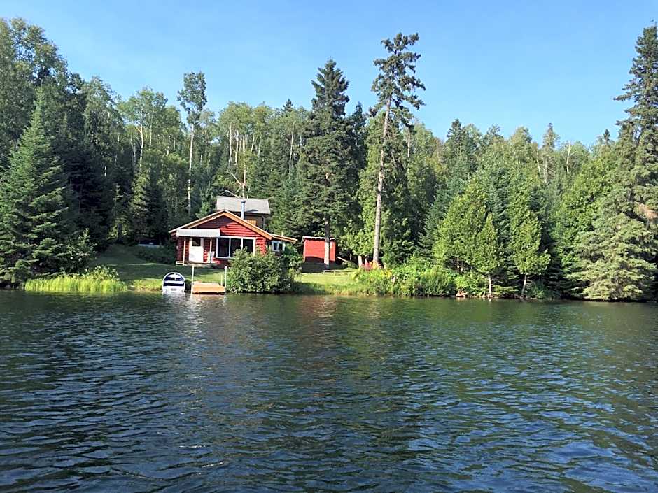 Kan-à-Mouche Pourvoirie Auberge et Chalets