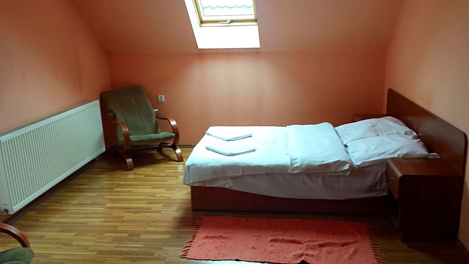 Photo 1 of 4 of Double Room
