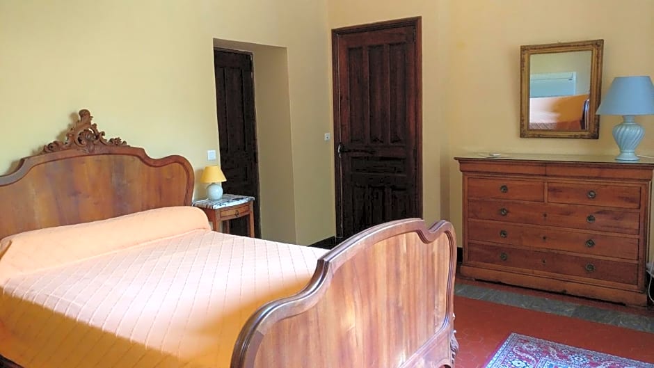 CHÂTEAU CAGNINACCI B&B