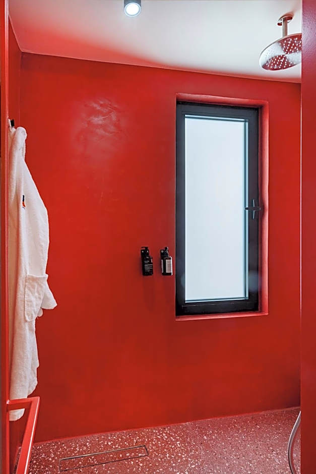 The Newel Metaxourgeio