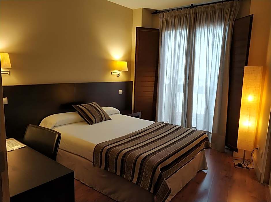 Hotel Puerta del Arco