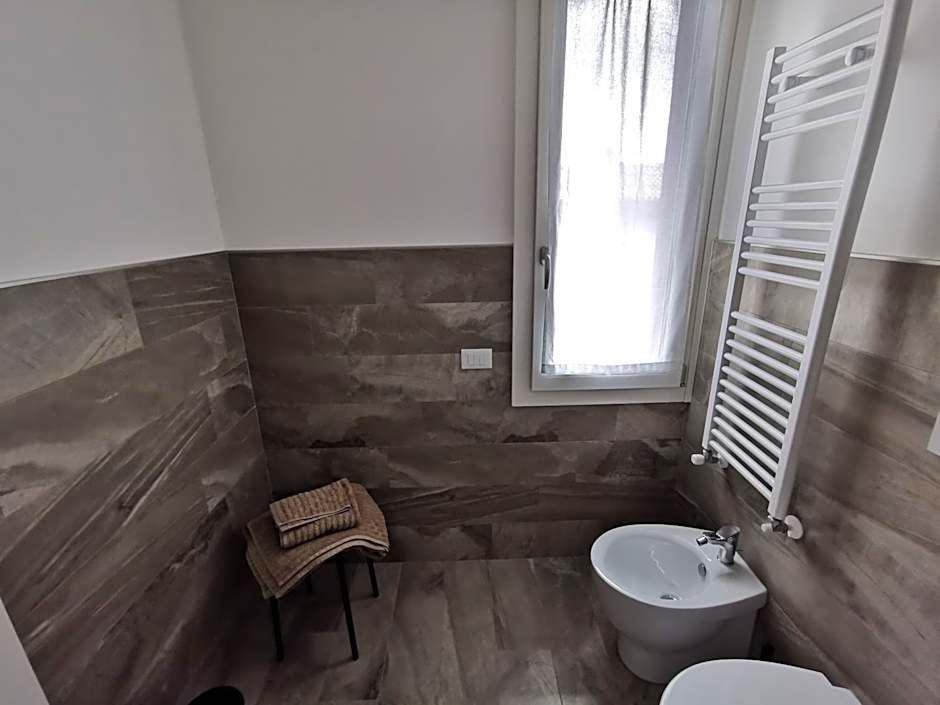 DESDEMA & OPERA Rooms