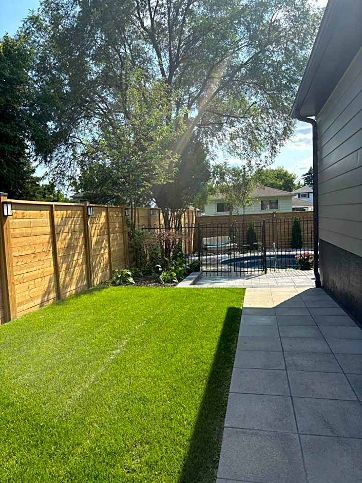 Bright & Cozy 4BR Home for Your Family Stay With Optional Pool Access