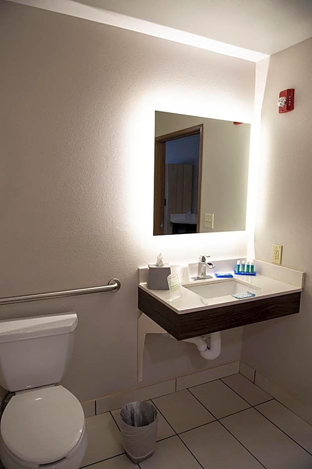 Holiday Inn Express Hotel & Suites Sedalia By IHG
