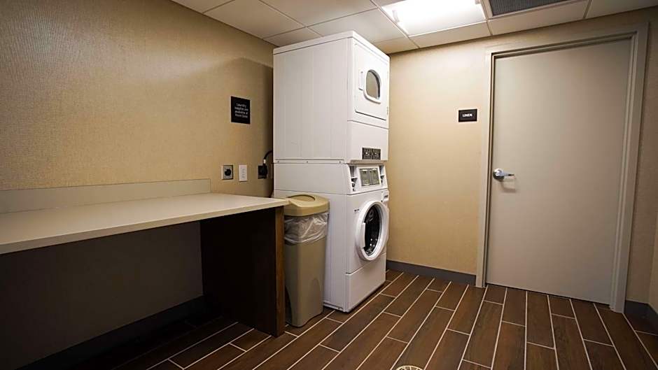 Hampton Inn By Hilton & Suites St. Clairsville, OH