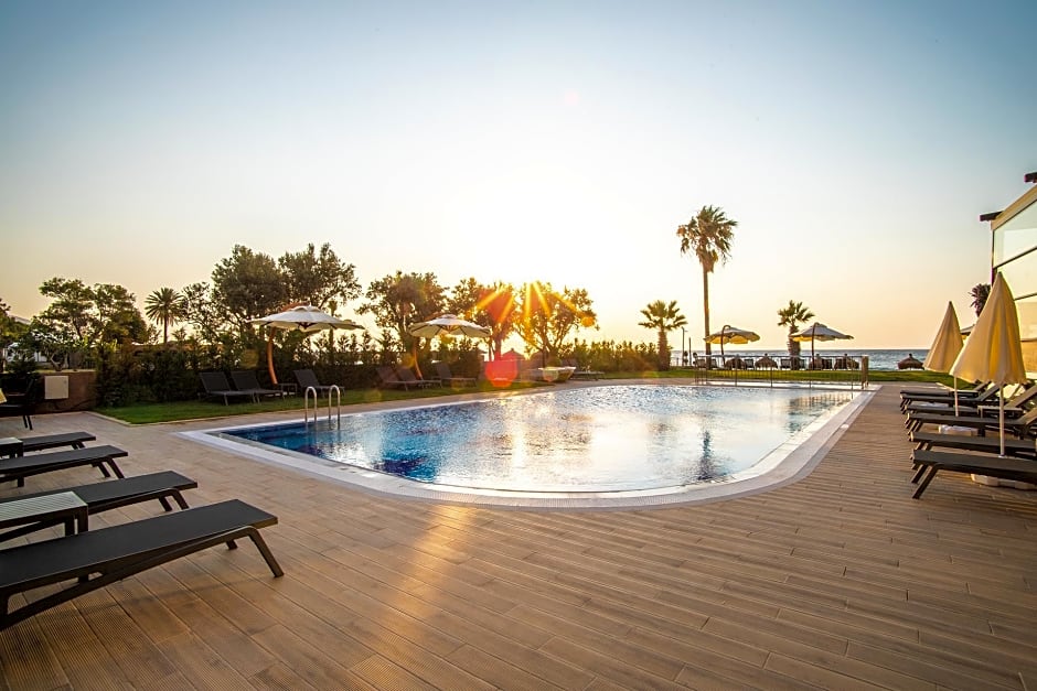 Maia Luxury Beach Hotel