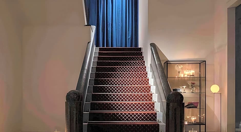 UNWIND HOTEL & BAR OTARU