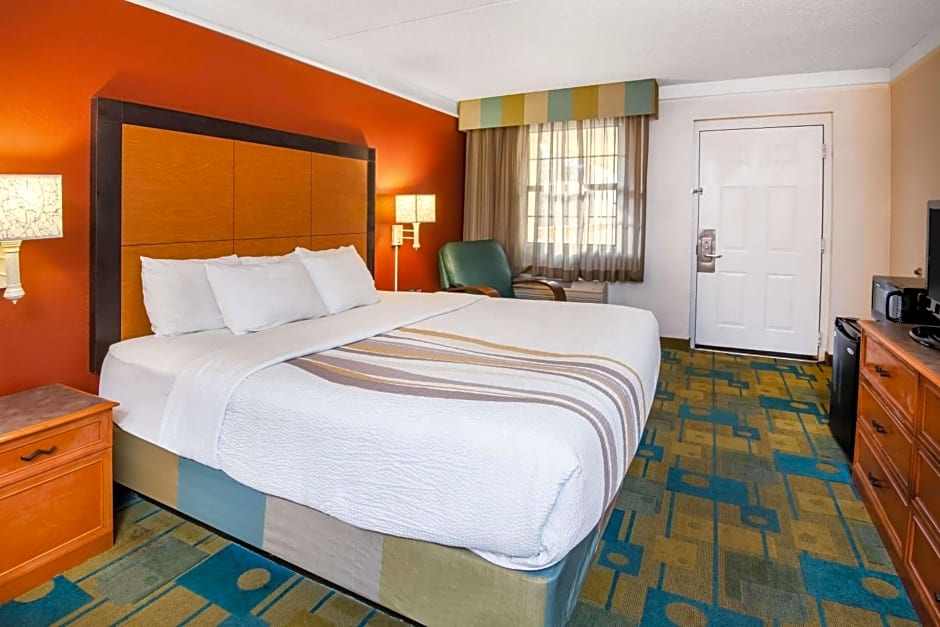 La Quinta Inn by Wyndham Colorado Springs Garden of the Gods