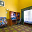 Holiday Inn Express & Suites Kansas City Sport Complex Area By IHG