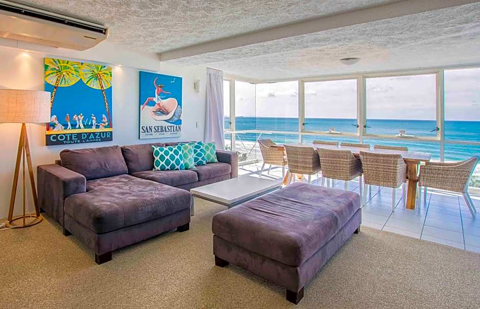 84 The Spit Holiday Apartments