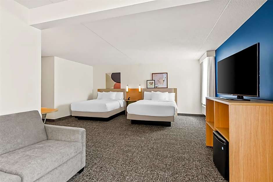 Spark by Hilton Lexington