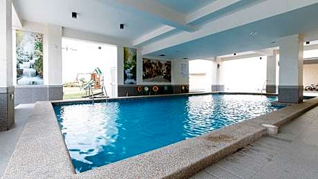 RedDoorz Plus @ Alpina Heights Paranaque