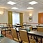 Country Inn & Suites by Radisson, Calgary-Airport, AB