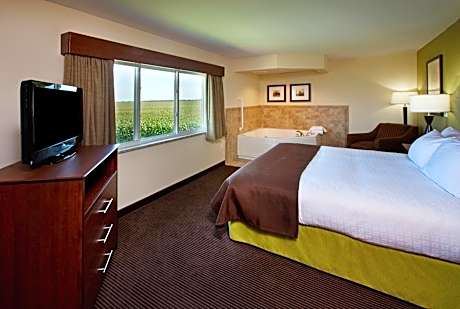 Deluxe King Studio Suite - Non-Smoking