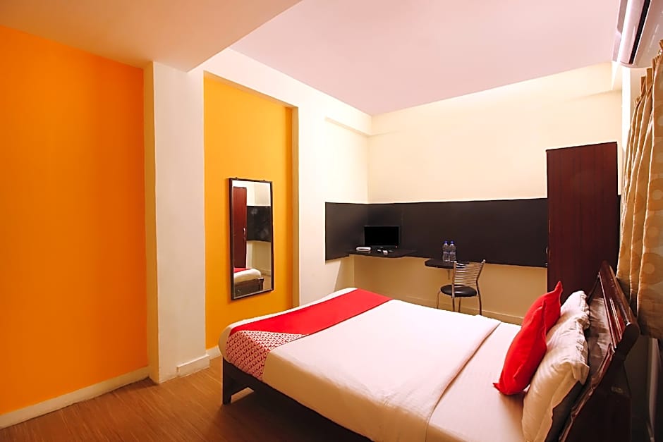 Super OYO Capital O Alpine Glow Sunrise Near Hyderabad Public School