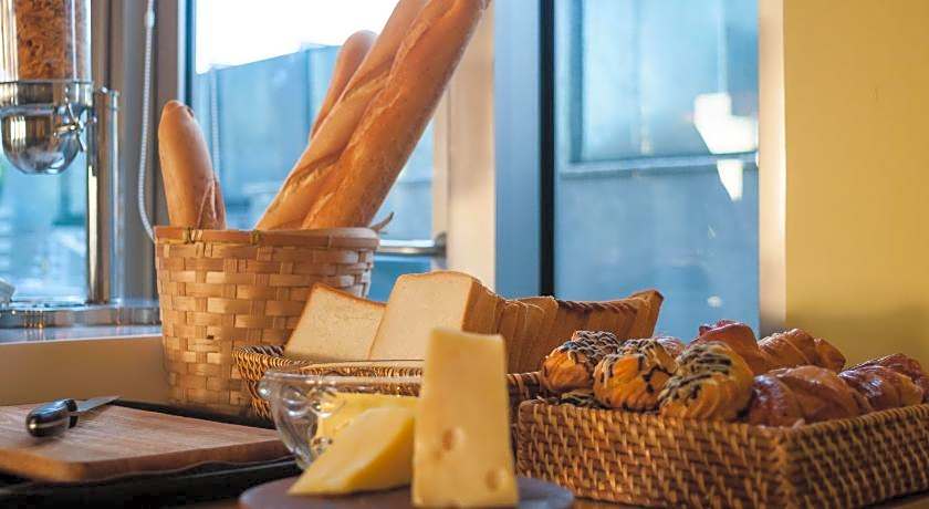 Ibis Saigon South Hotel