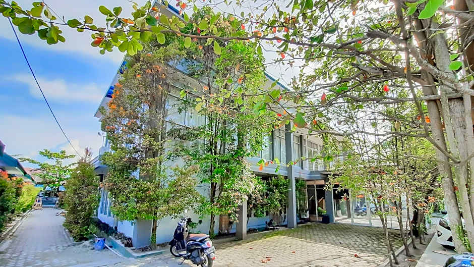 RedDoorz near Universitas Palangkaraya 3