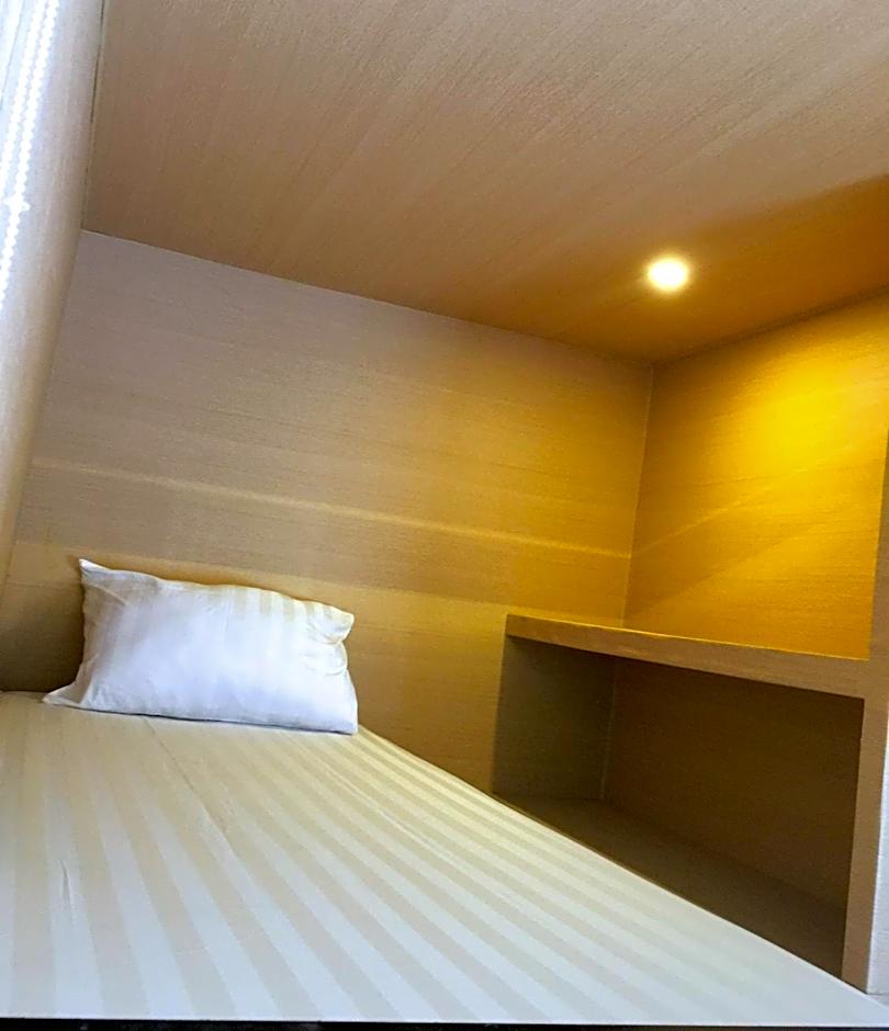XOXO Kuta Legian Hostel