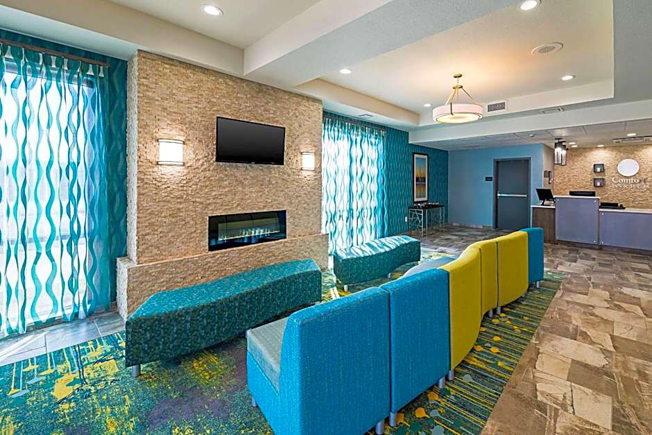 Comfort Inn & Suites