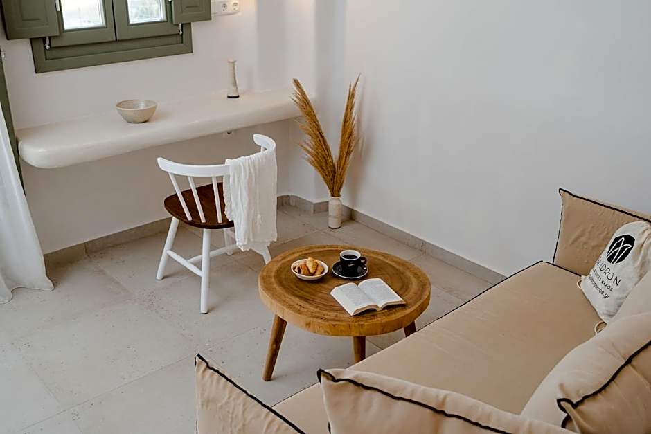 Melidron Hotel & Suites