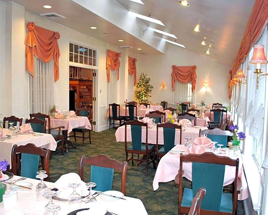 Rodeway Inn & Suites Lantern Lodge