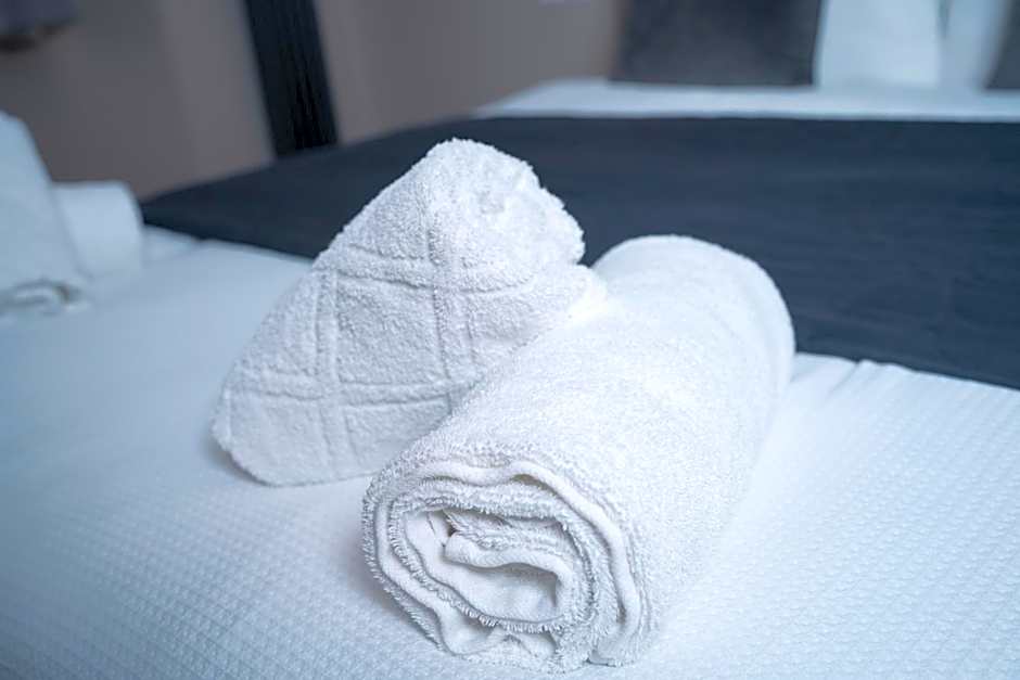 OYO Paragraph Palmers Green - Tottenham Stadium