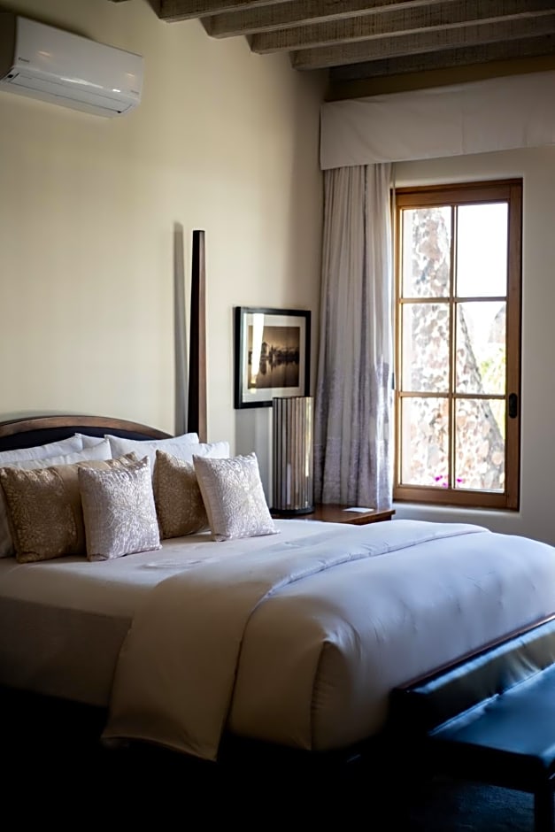 HOTEL CASA BLANCA 7
