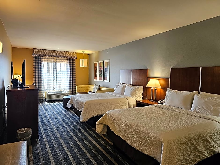 Holiday Inn Express Hotel & Suites Perry-National Fairground Area