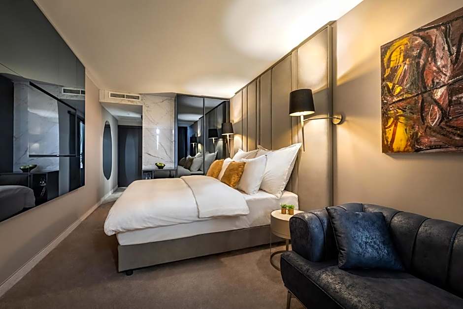 Photo 1 of 15 of Premium 1 Double Bed or 2 Beds, Sea View