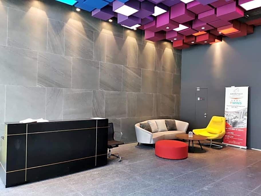 REVO at AURORA PLACE, Pavilion 2, 5 Minutes To AXIATA ARENA BUKIT JALIL FREE WIFI by De Harlequins Guesthouse